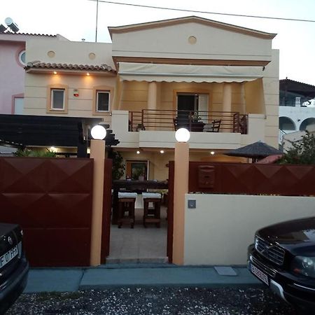 Villa Avatos - Near To The Port Of Rafina And The Airport Of Athens Agios Spyridon  المظهر الخارجي الصورة