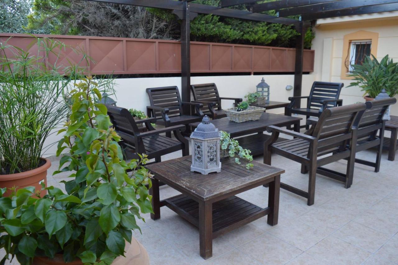 Villa Avatos - Near To The Port Of Rafina And The Airport Of Athens Agios Spyridon  المظهر الخارجي الصورة